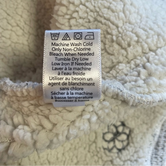 Aventura Women's Hooded Sherpa Lined Vest Gray/White Size Small - Picture 10 of 13